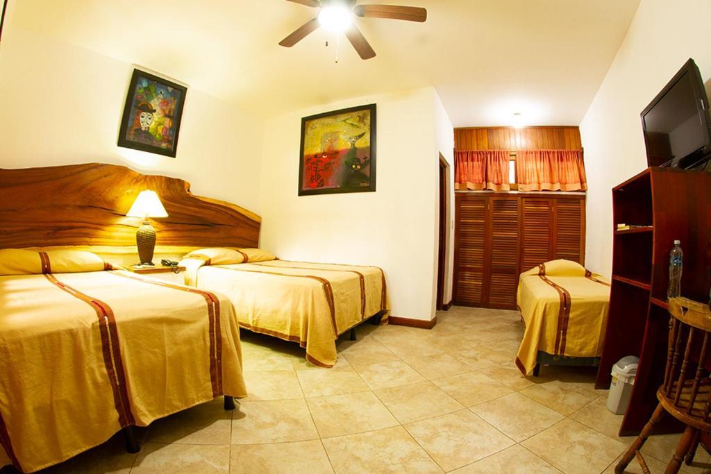 Hotel Dos Mundos Panajachel Dış mekan fotoğraf