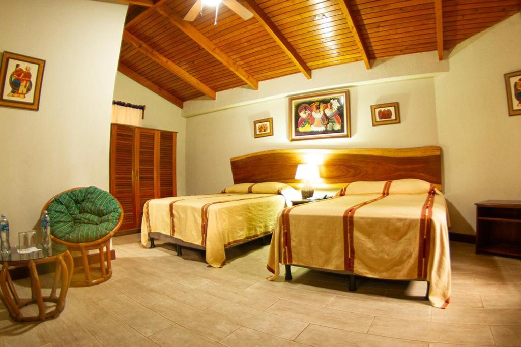 Hotel Dos Mundos Panajachel Dış mekan fotoğraf